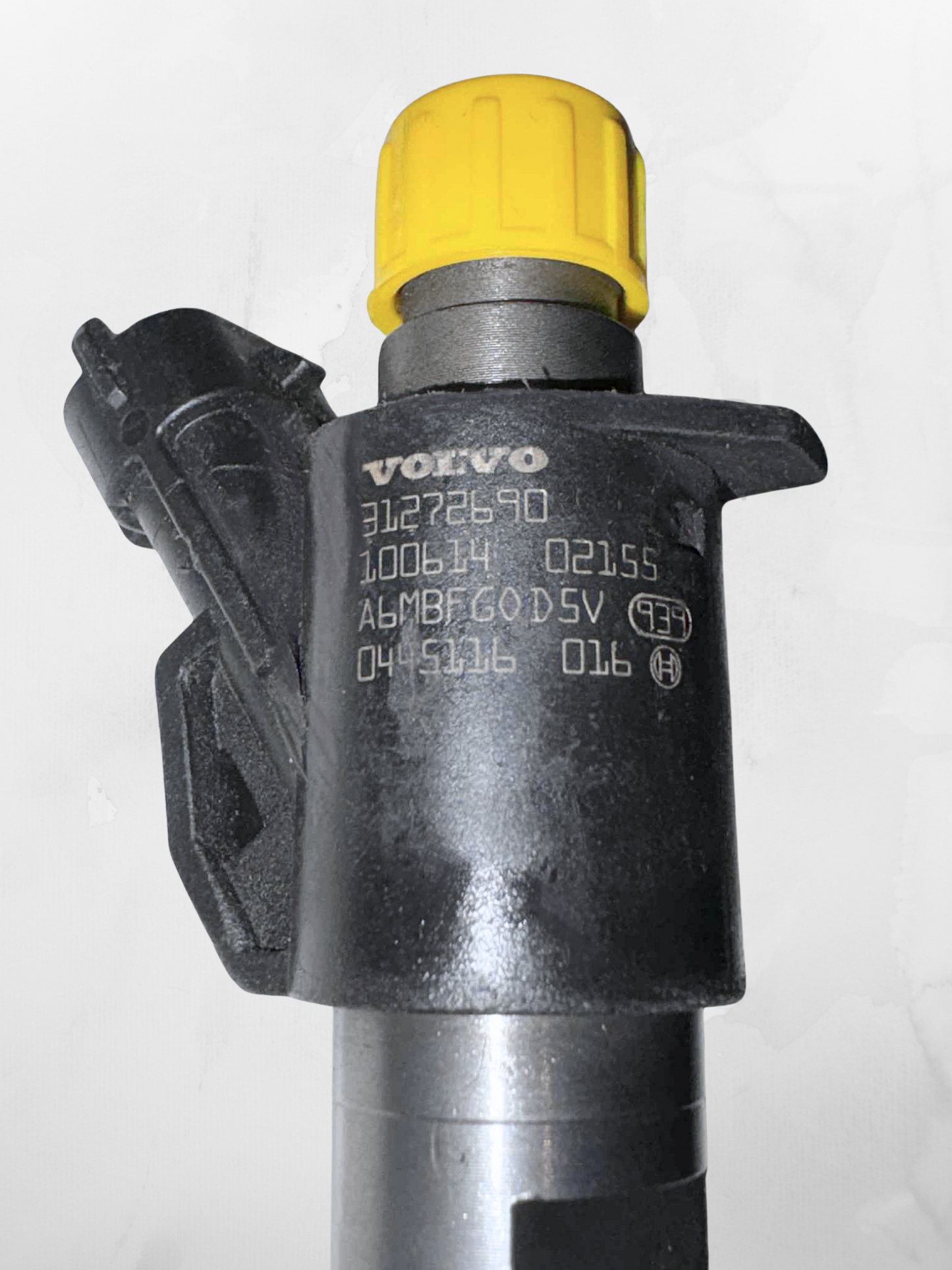 Volvo OEM-nummer: 31272690
Bosch-nummer: 0445116016
Original Bosch common-rail-dyse for 2.4 D / D4 / D5-motorer i Volvo. Dysen er renset, testet og klar til montering.